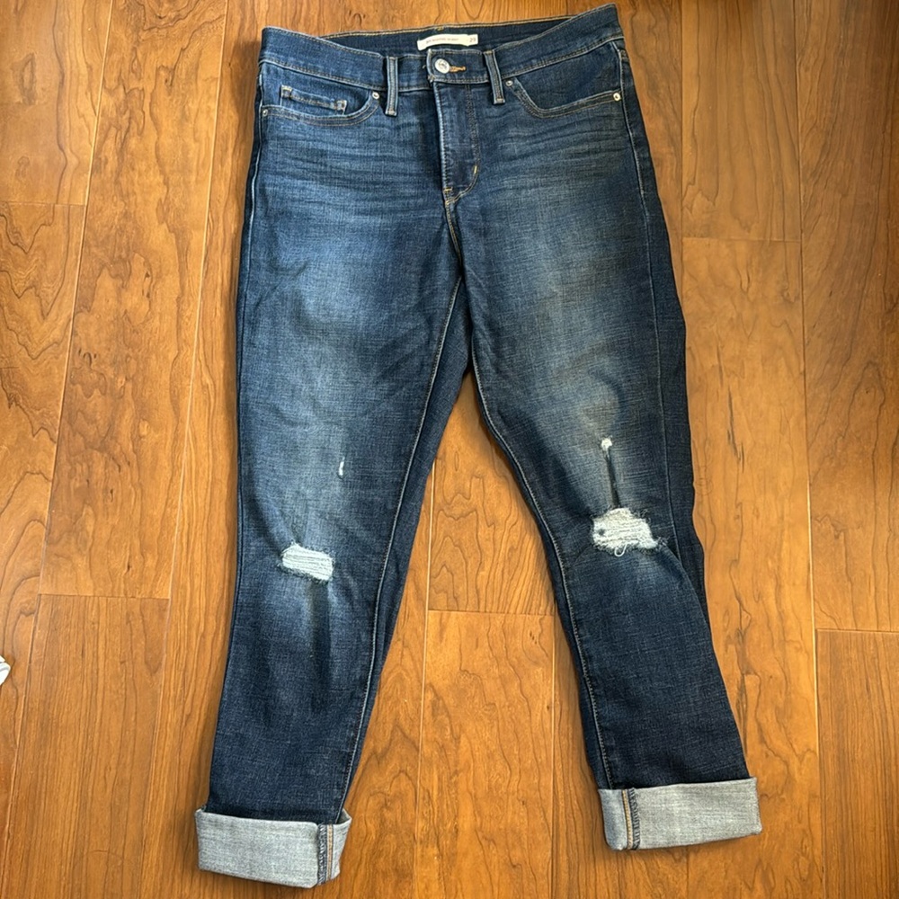 Levi’s 311 Jeans